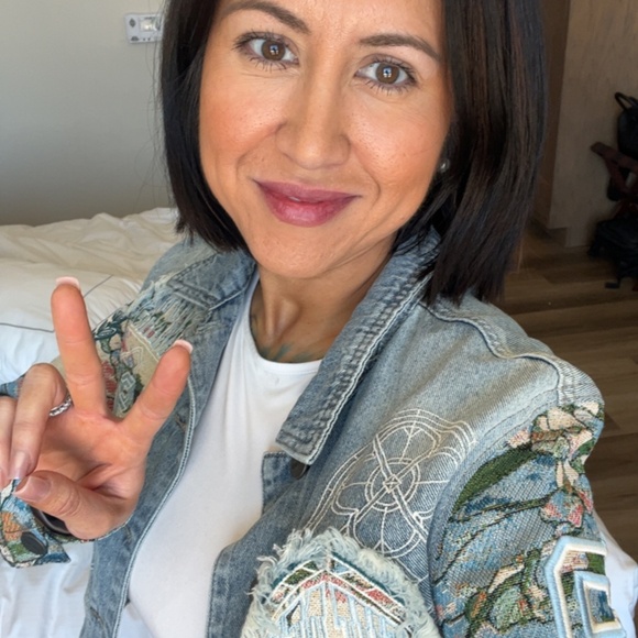 Meet your Posher, Sarah - Picture 2 of 4